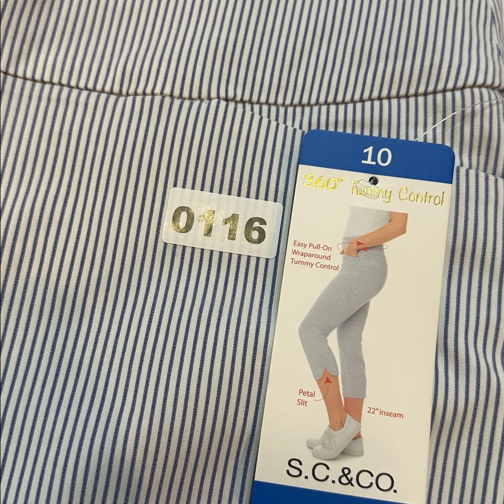 S.C.&CO Women's 10 blue white 360 Tummy Control Capris petal slit 22” inseam